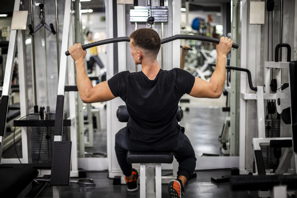 fitness machines: The Lat Pulldown Machine